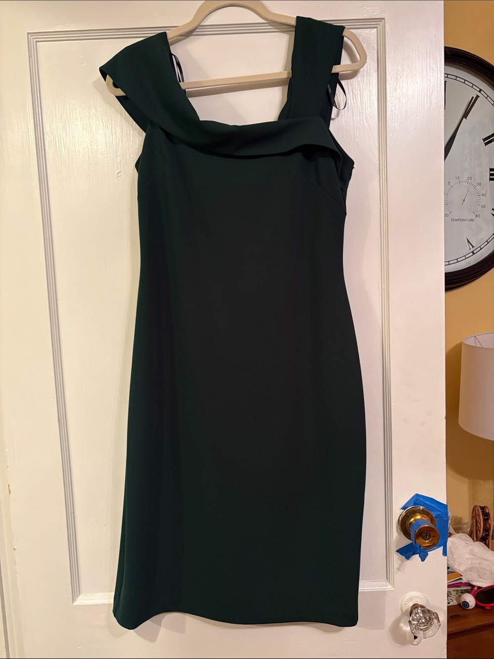 Elegant Dark Green Cocktail Dress with Asymmetrical Neckline